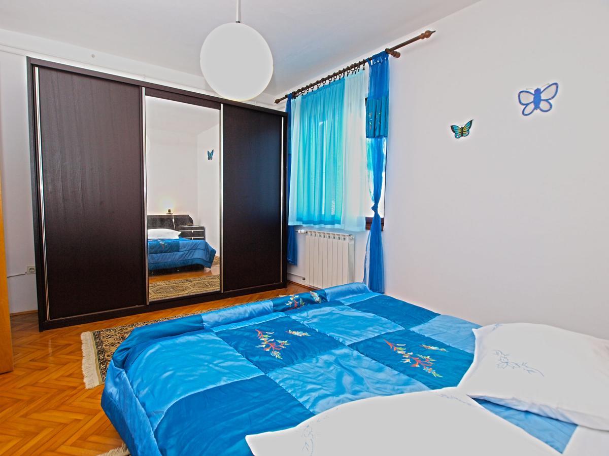 Apartments Irena 531 พูลา ภายนอก รูปภาพ